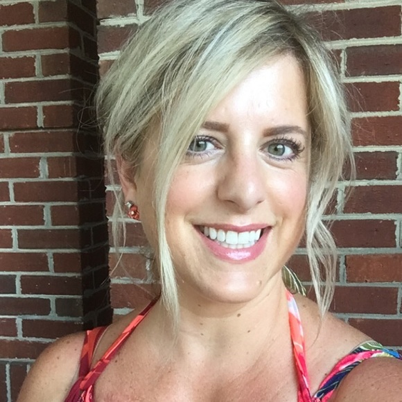 Meet your Posher, Toni - Picture 5 of 11